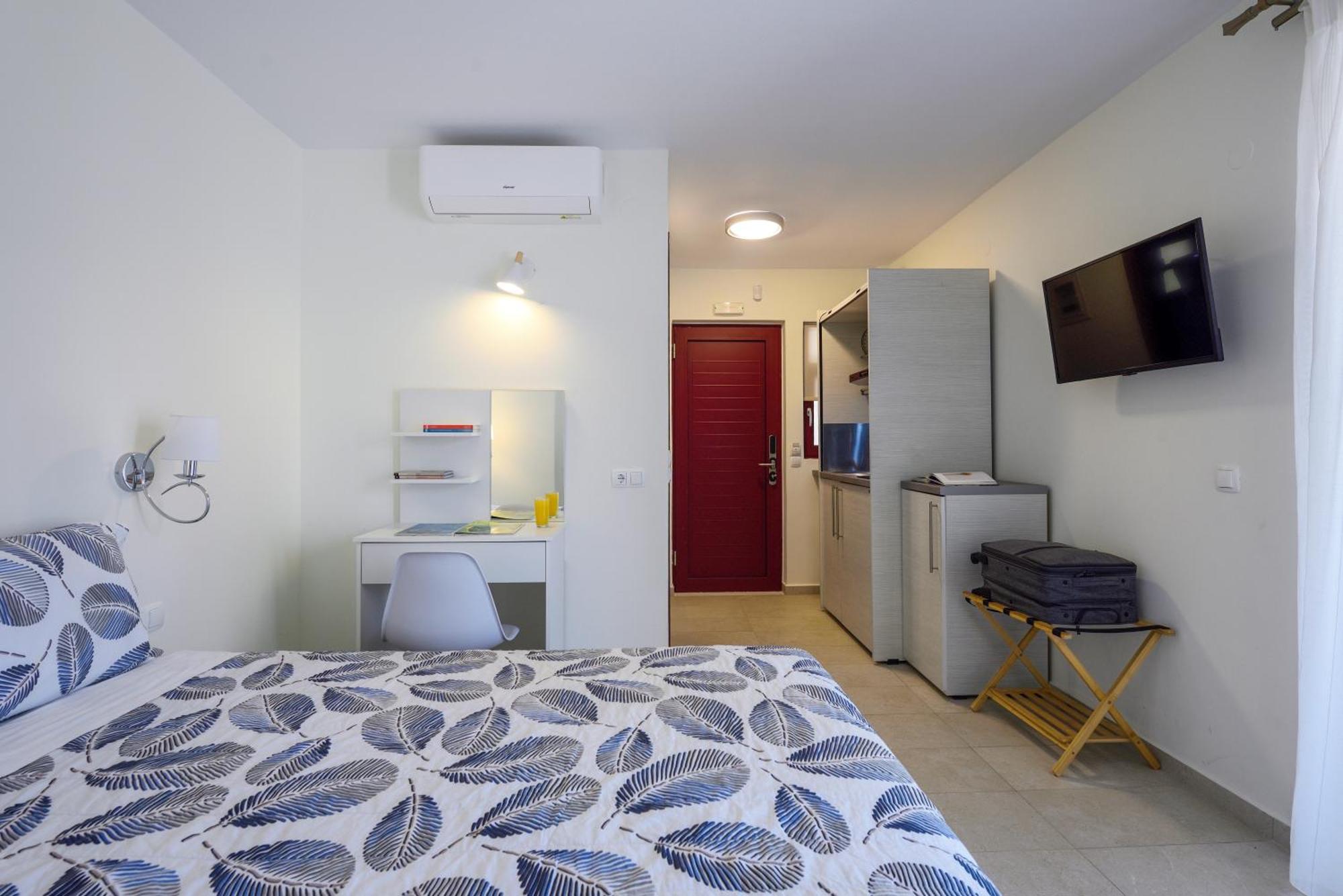 Elpiniki Luxury Rooms Неа-Потідея Екстер'єр фото